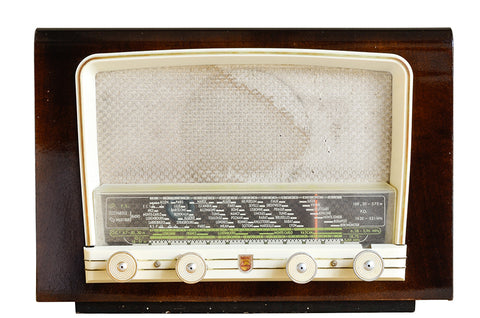 Radio ancienne Philips BF411A 1951 restaurée et connectée en Bluetooth par Charlestine