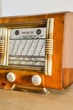 Radio Bluetooth "CFAR - Bayard-51" des années 1951 restaurée à la main par Charlestine photo vu du côté gauche.