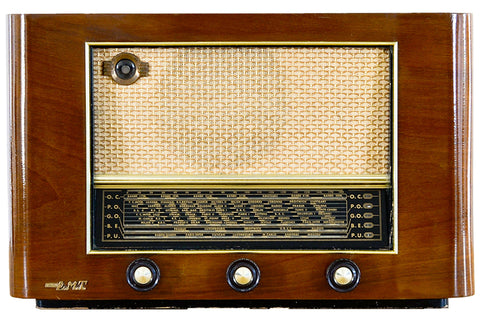 Radio Bluetooth "LMT 235" des années 1955 restaurée à la main par Charlestine photo détourée.