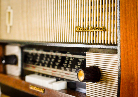 MARCONI modèle 551: Poste radio vintage stéréo Bluetooth - Bourgade Laurent MARCONI modèle 551: Poste radio vintage stéréo Bluetooth - Bourgade Laurent