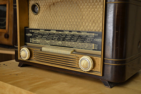 Radio Clarville À VENDRE! - FR Radio Clarville À VENDRE! - FR