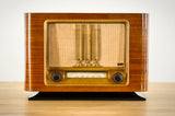 Radio Bluetooth "Ducretet-Thomson L125" des années 1950 restaurée à la main par Charlestine photo vu de face.