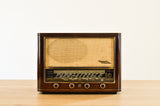 Radio Bluetooth "Ducretet-Thomson L635" des années 1955 restaurée à la main par Charlestine photo de face.