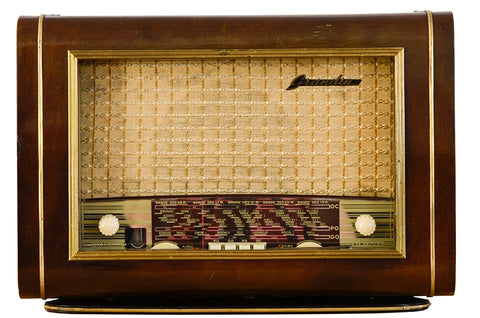 Radio ancienne Grandin 1955 restaurée et connectée en Bluetooth par Charlestine