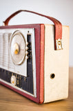 Radio Bluetooth "Imperator Interlude" des années 1961 restaurée à la main par Charlestine photo vu du côté gauche.