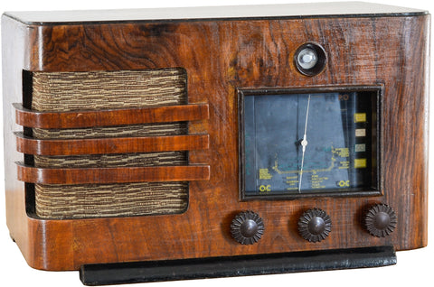 Radio Bluetooth "LARRIEU AL27" des années 1937 restaurée à la main par Charlestine photo détourée.
