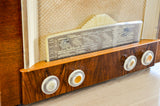 Radio Bluetooth "Philips BF406A Capella" des années 1950 restaurée à la main par Charlestine photo vu du bas.