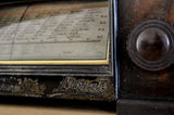 Radio Bluetooth Vintage Charlestine - modèle DESMET 528 de 1938 - détail du logo