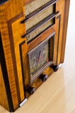 Radio Bluetooth "RSE" des années 1935 restaurée à la main par Charlestine photo vu du dessus.