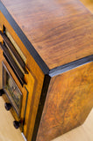 Radio Bluetooth "RSE" des années 1935 restaurée à la main par Charlestine photo vu de biais.