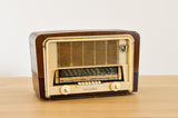 Radio ancienne Transmonde de 1950 transformée en enceinte Bluetooth par Charlestine - Photo principale
