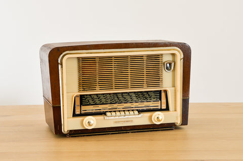 Radio vintage TSF en bakélite Radialva AS55 France années 50 (D