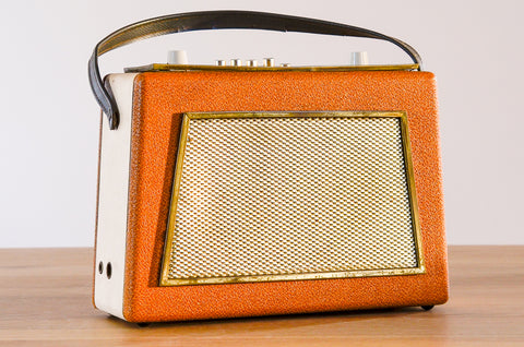 Radio Bluetooth "Manufrance AS60" des années 1960 restaurée à la main par Charlestine photo de face.