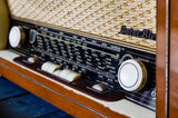 Radio Bluetooth "Point Bleu Etna" des années 1959 restaurée à la main par Charlestine photo du cadran.
